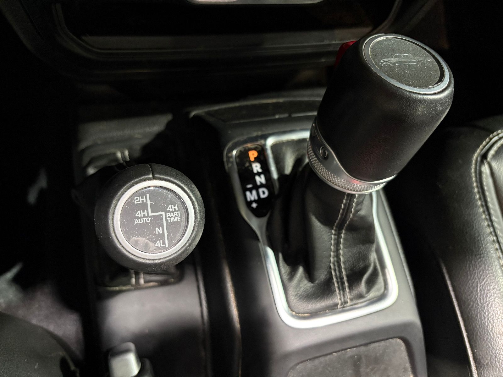 Fahrzeugabbildung Jeep Gladiator Overland 4WD/KAMERA/NAVI/4X4/PANO