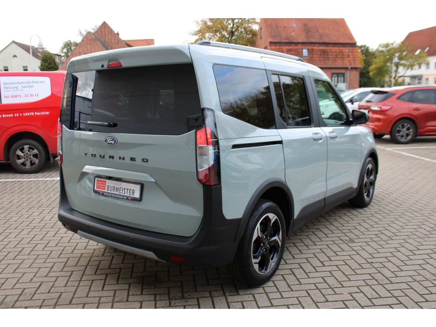 Fahrzeugabbildung Ford Tourneo Courier Active1,0 EcoBoost ACC Navi TWA