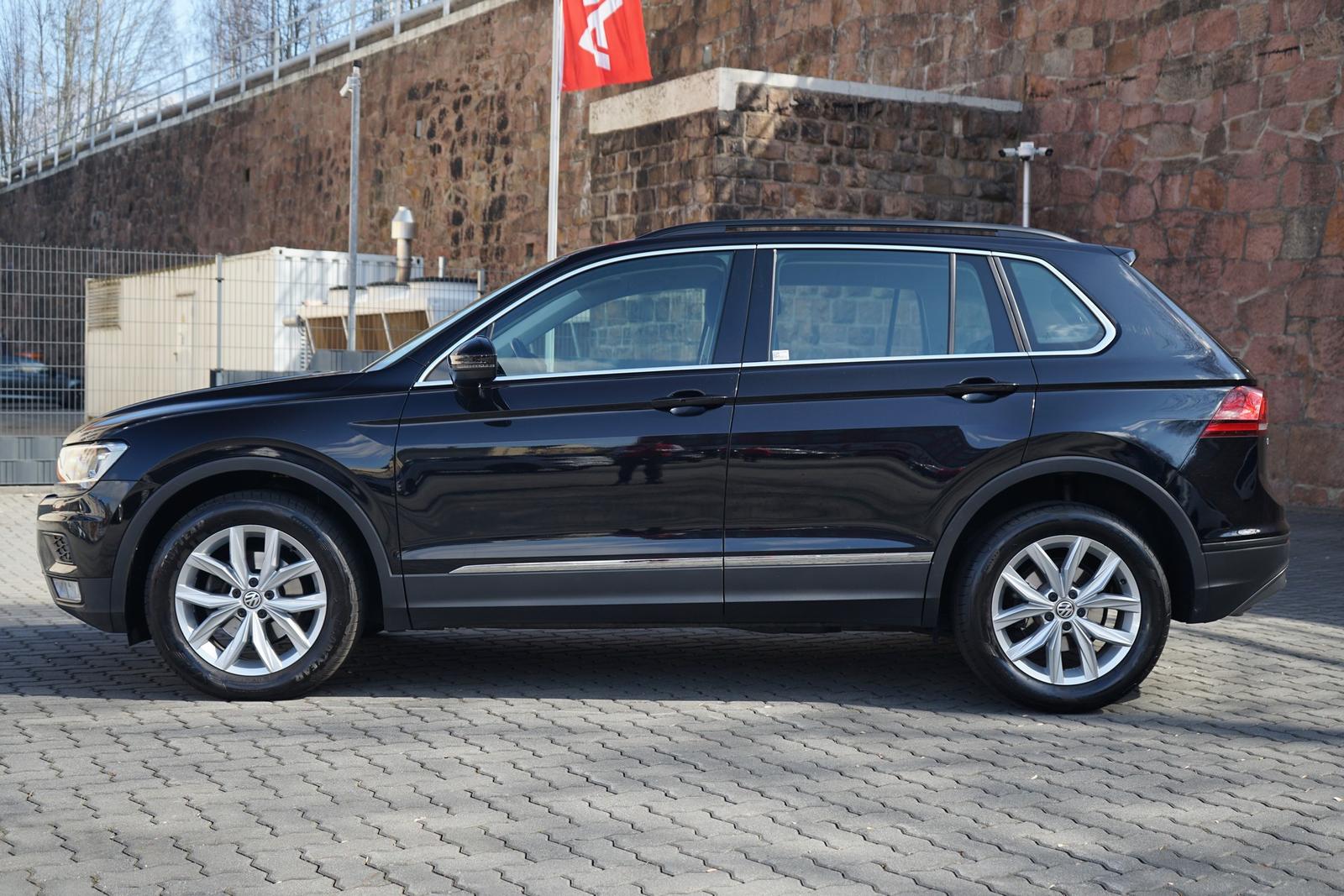 Volkswagen Tiguan 2.0 TDI 4Motion DSG LED AHK Totwinkel ACC