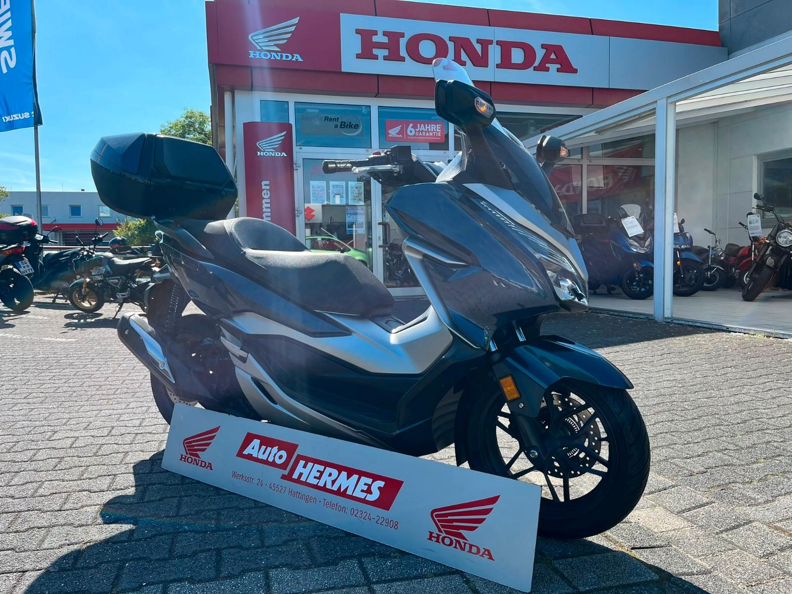 Honda NSS 300 Forza