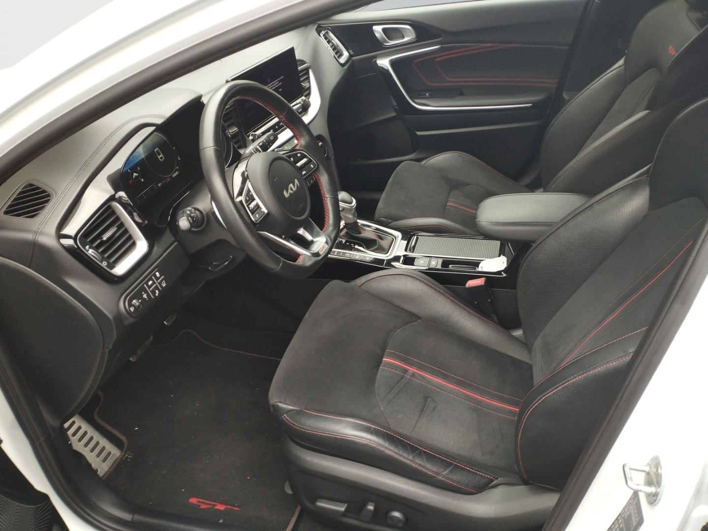 Kia ProCeed GT 1,6T KOMFORT-PAKET+Navi+Leder+JBL+Dig