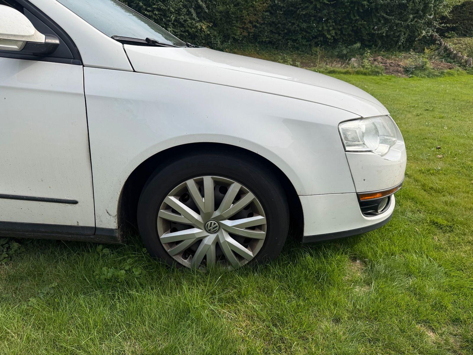 Volkswagen Passat 2010 — photo 14