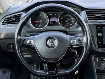 Volkswagen Tiguan Allspace - 11