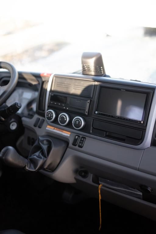 Fahrzeugabbildung FUSO CANTER 7C18 Hyva Lift Abrollkipper *LED*KlimaA