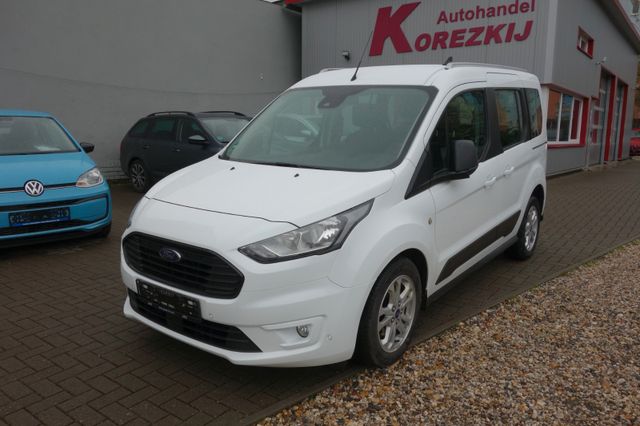 FORD Tourneo