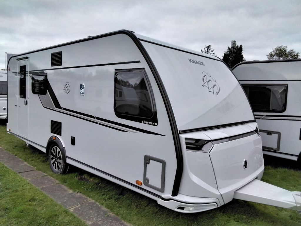 Knaus Südwind 550 FSK 60 Years Duschausbau 