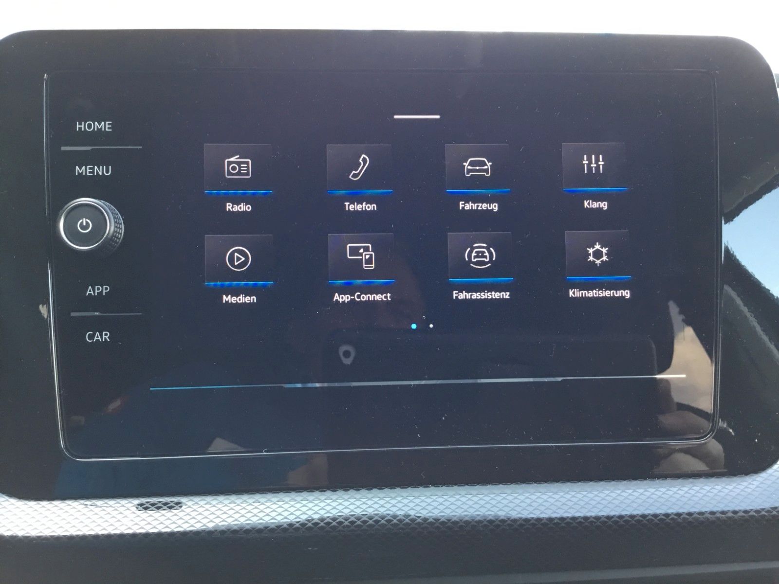 Fahrzeugabbildung Volkswagen T-Cross 1.0 TSI DSG Life+AHK+ACC+17"+Kamera