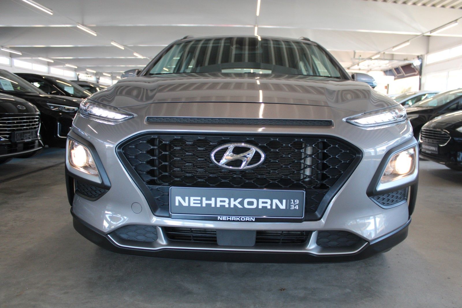 Fahrzeugabbildung Hyundai KONA 1.0 T-GDI KLIMA AHK Allwetter PDC Tempomat