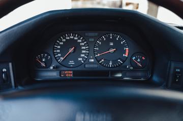 صورة مصغرة 23 لـ 1992 BMW M5
