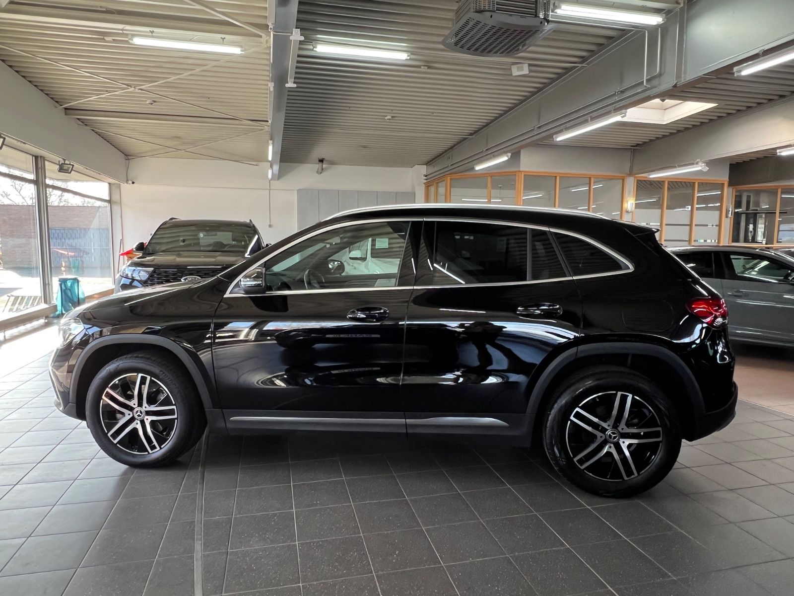 Mercedes-Benz GLA 180d Progressive Business+High End+Park Pak. foto 19