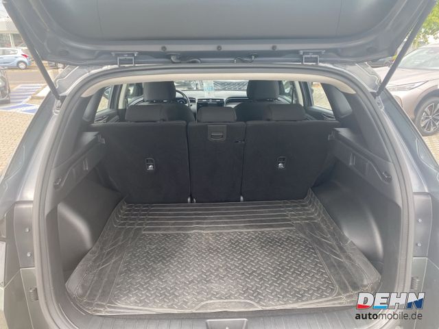 Hyundai Tucson Select 2WD 1.6 T-GDi Navi- LED-Grilldesig