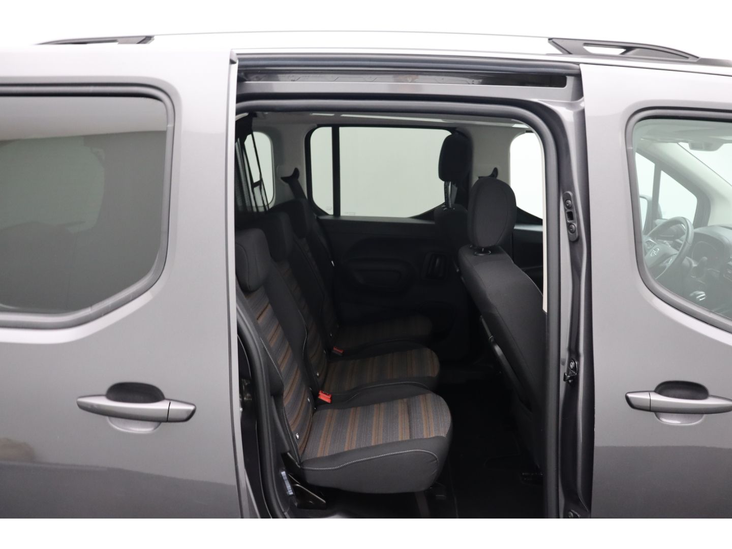 Fahrzeugabbildung Opel Combo Life INNOVATION AHK Kamera SHZ