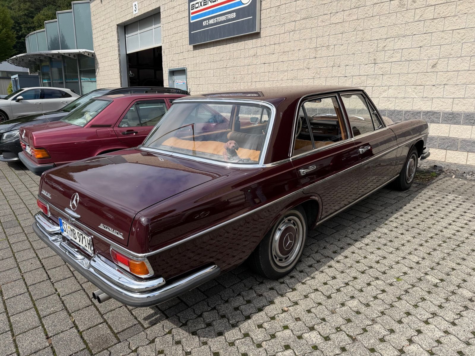 Fahrzeugabbildung Mercedes-Benz 280 SE Automatik / Schweizer Erstzulassung
