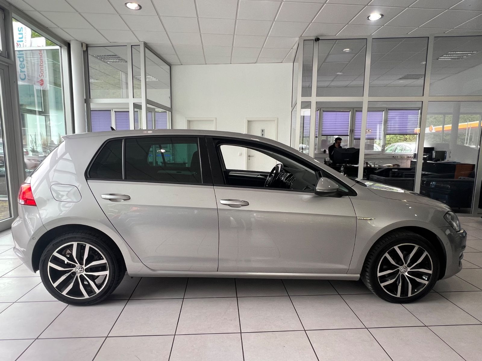 Fahrzeugabbildung Volkswagen Golf VII Lim. Cup 1.6 TDI DSG