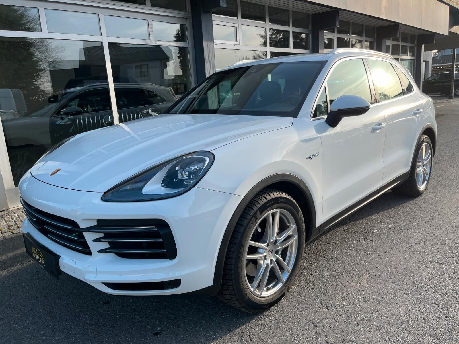 Porsche E-Hybrid*EL.AHK*LED*KOM.SITZE*20"ALU*LUFTFEDER*