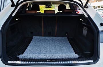 Audi Q8 - 11