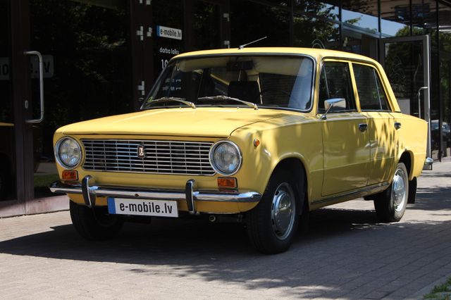 Lada 1200 VAZ 2101 Export edition - Sammler Zustand