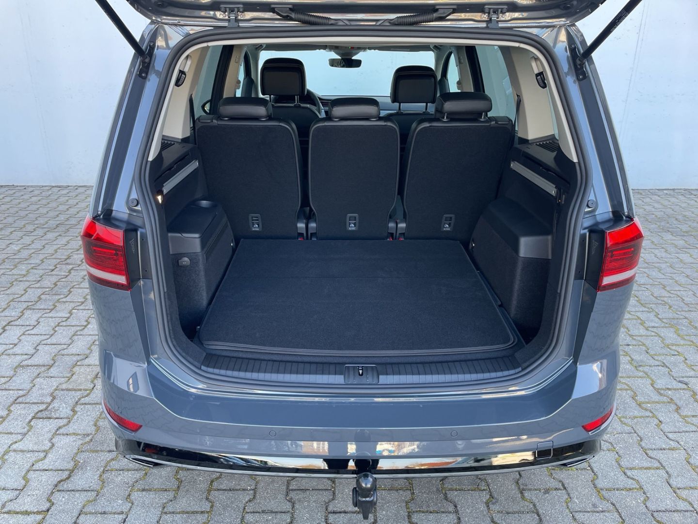 Touran R-Line 1.5TSI DSG AHK/Navi/LED/Kamera/ACC