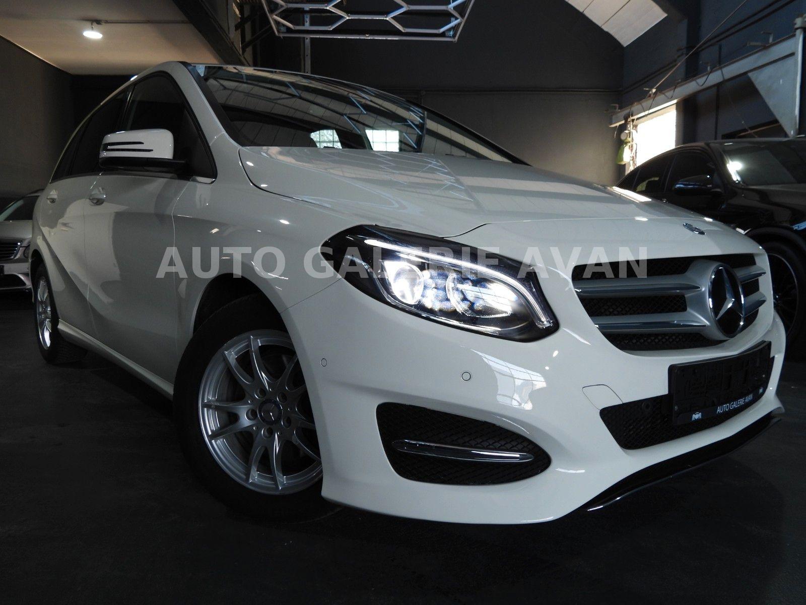 Mercedes-Benz B 180