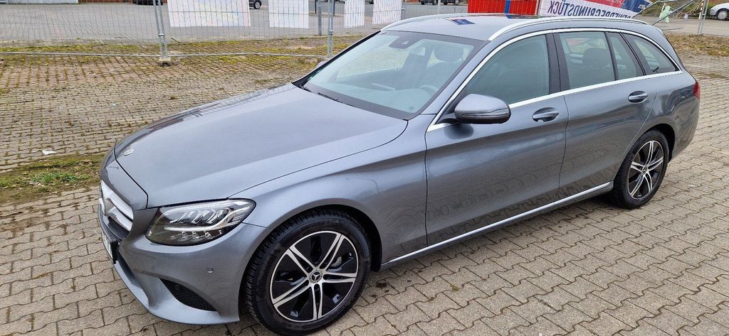 Image of Mercedes-Benz C 180