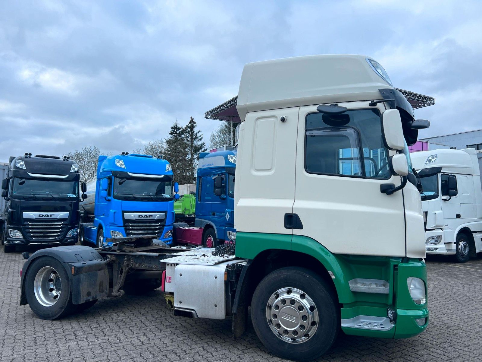 Fahrzeugabbildung DAF CF 450 FT SC, Intarder