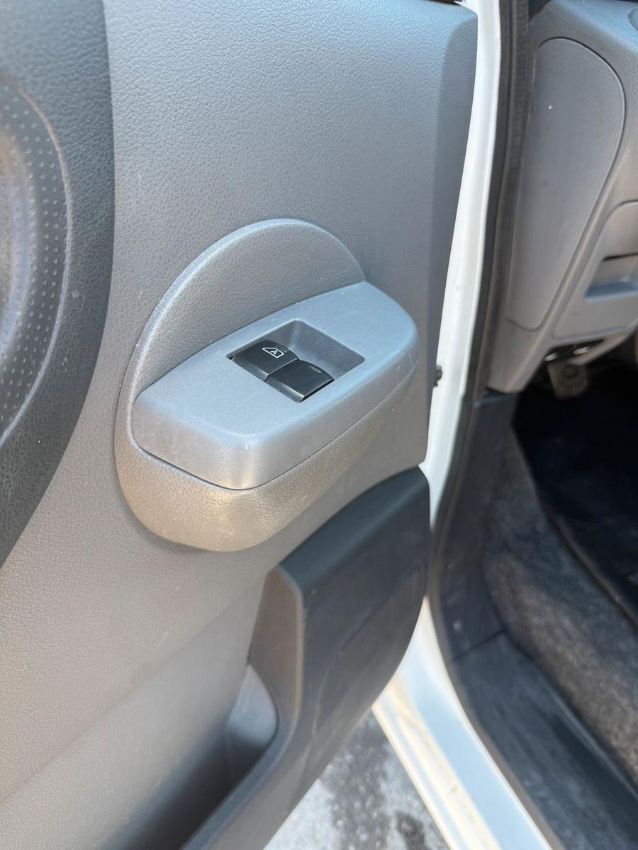 Nissan NV200 2014 — photo 11