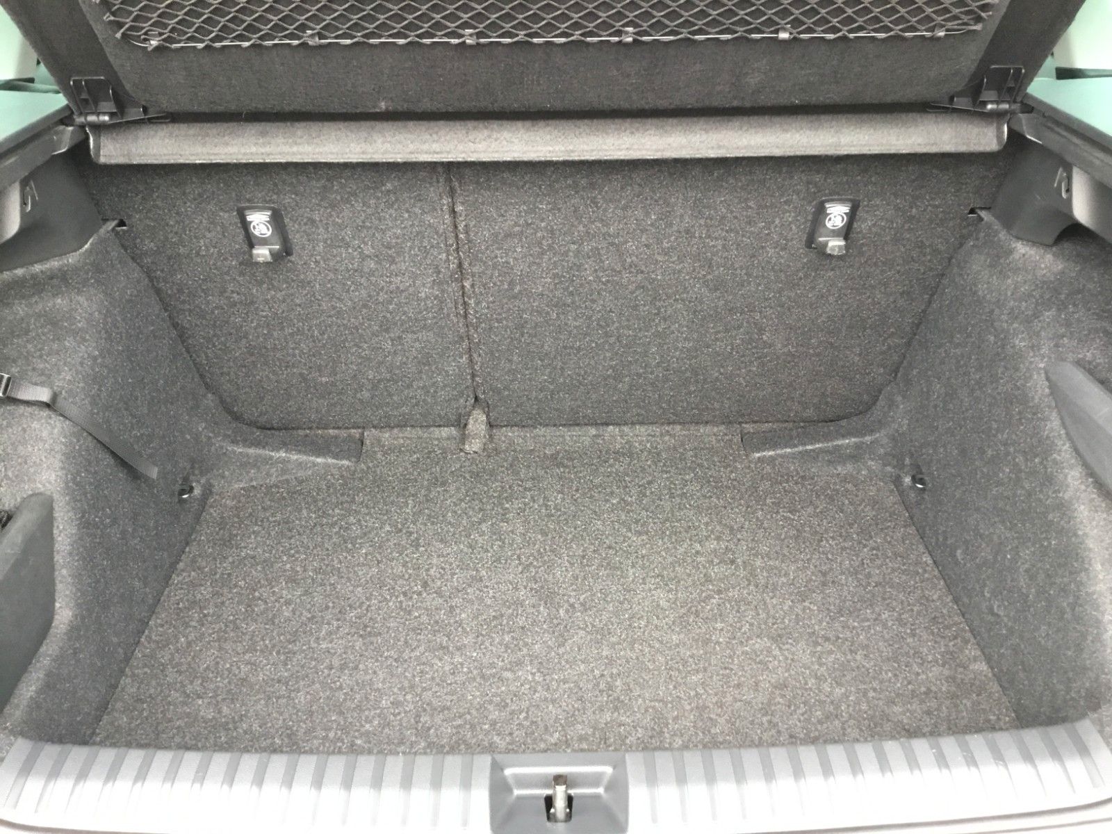 Fahrzeugabbildung SKODA Kamiq 1.6 TDI Style+AHK+LED+Kamera+Navi