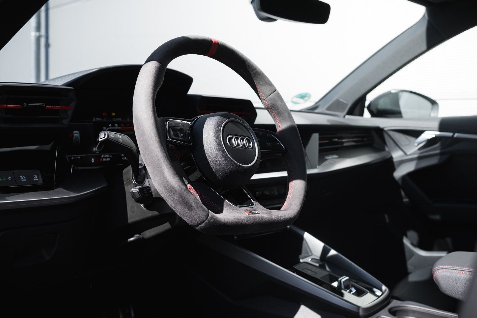 Fahrzeugabbildung Audi RS3  Sportback -Matrix-LED-Sitzh.-280/kmh