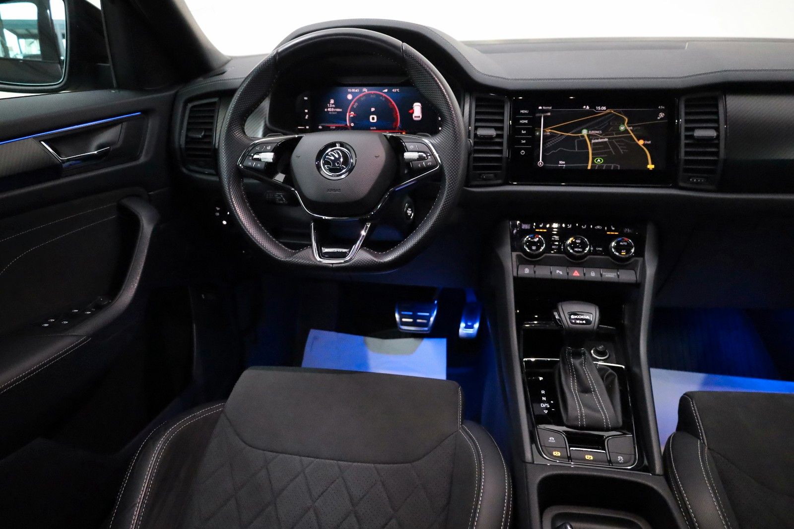 Fahrzeugabbildung SKODA Kodiaq Sportline 4x4,DSG, ACC, Matrix+WR, AHK el