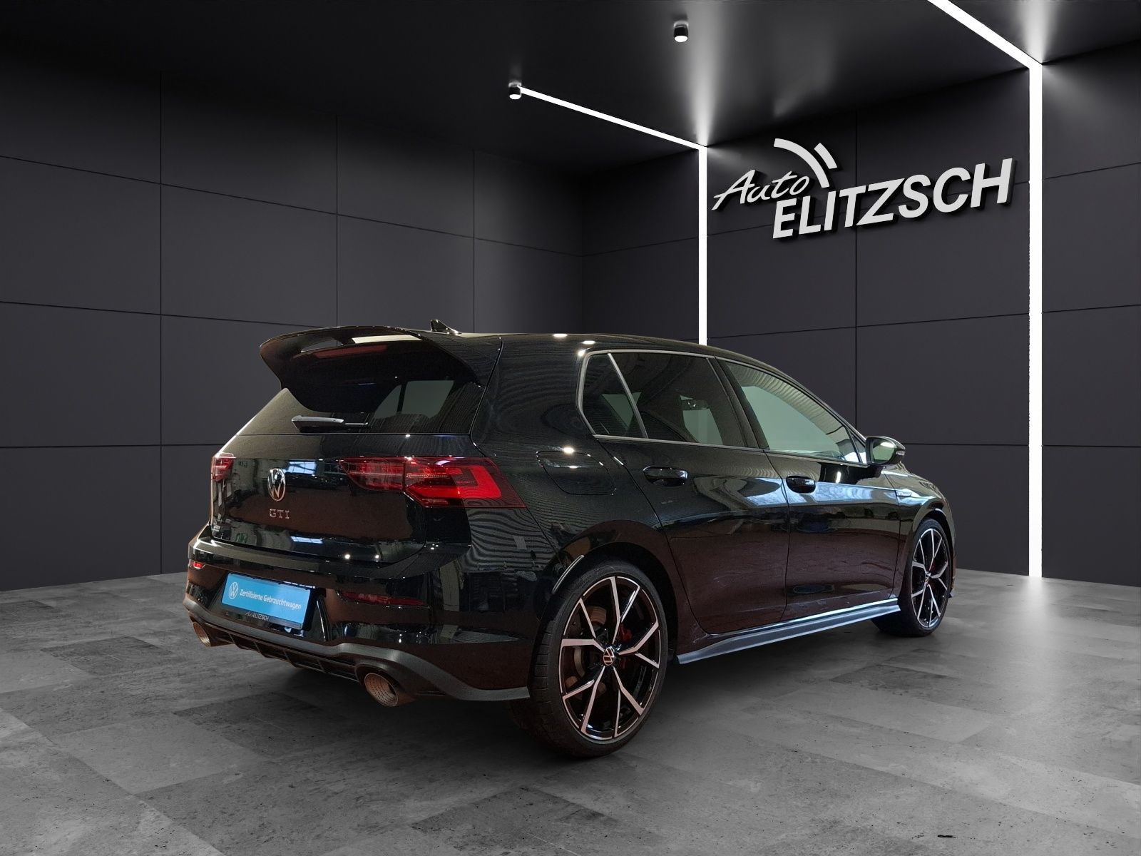 Fahrzeugabbildung Volkswagen Golf VIII GTI DSG Clubsport R-Performance MATRIX