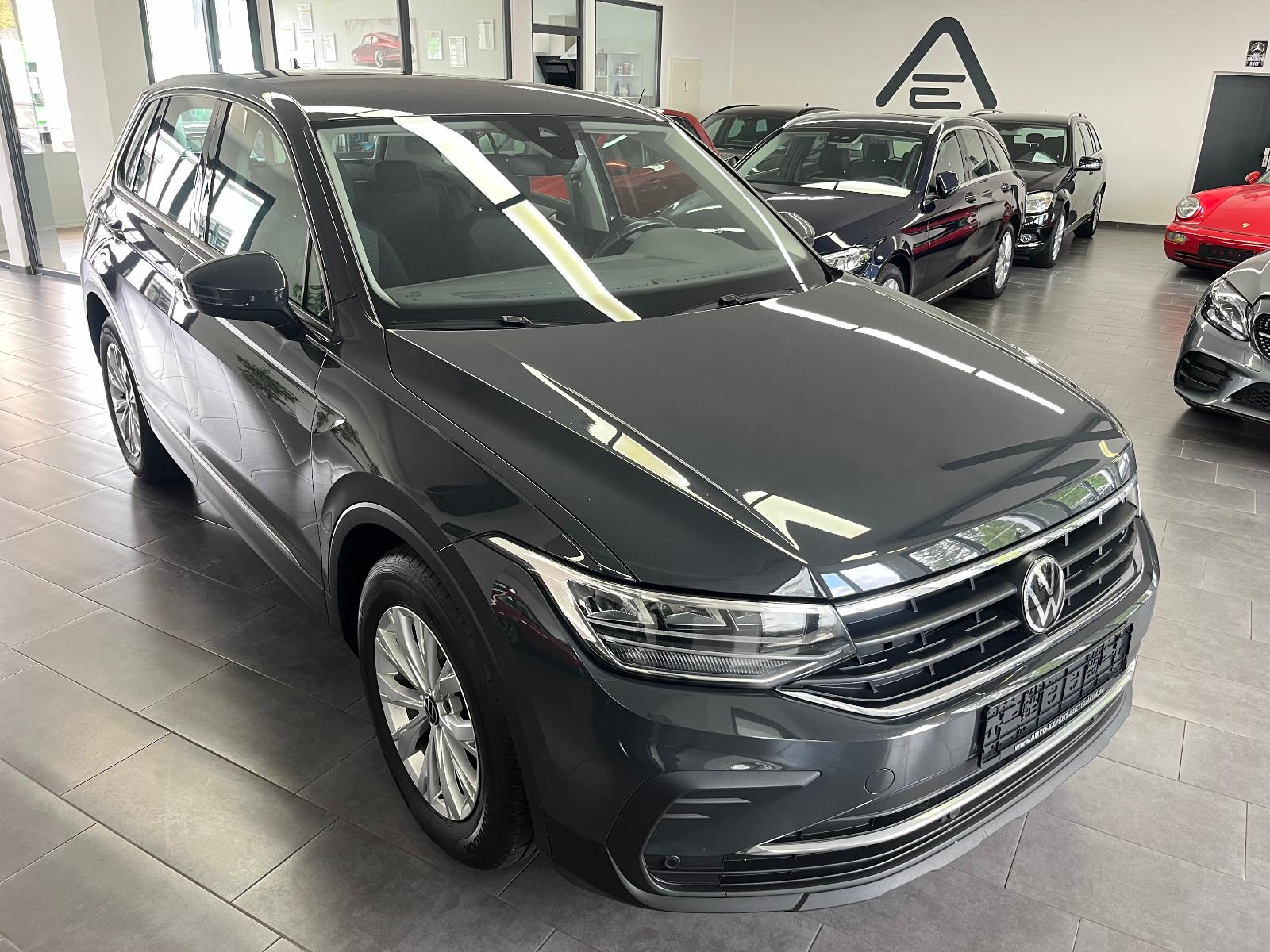 Volkswagen Tiguan 2.0 TDI LED/Smartphone/ACC/1.Hand