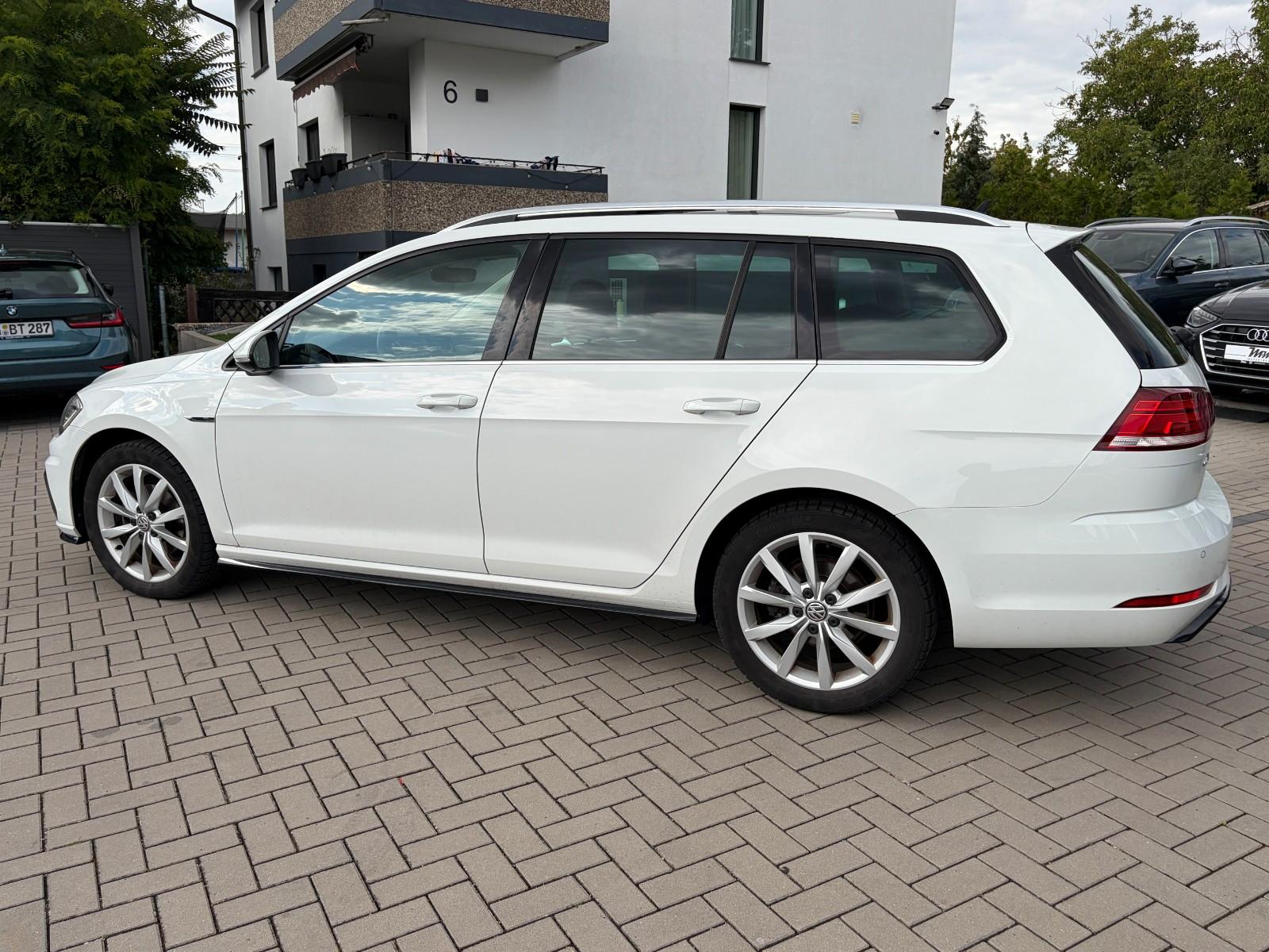 Volkswagen Golf VII Var Highline R Line*Pano*Kamera*ACC
