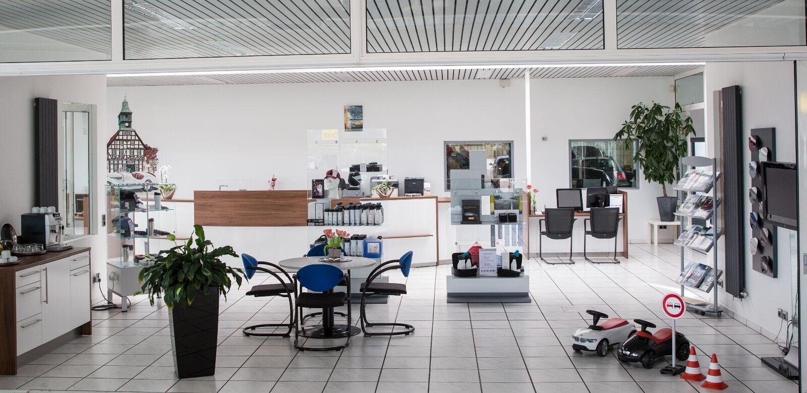 showroom-image-main