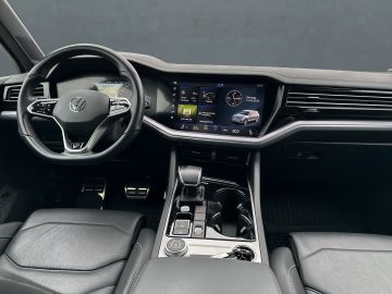 Volkswagen Touareg - 8