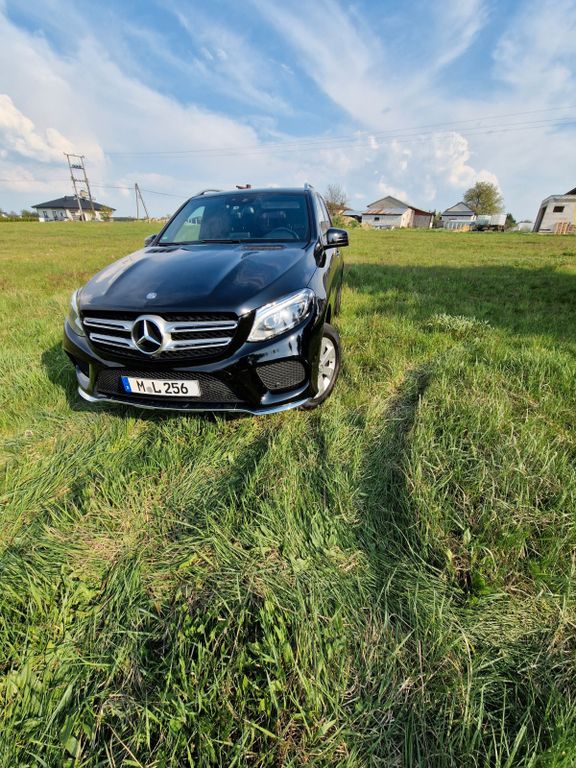 Image of Mercedes-Benz GLE 250
