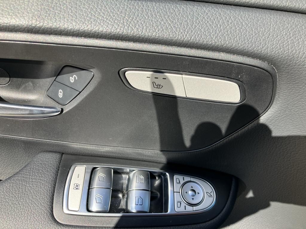 Fahrzeugabbildung Mercedes-Benz V 300 d EDITION Lang AHK*Navi*Fernlichtass.*LED