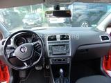 Volkswagen Polo V Allstar -4tür/AUTOM/NAVI - Gebrauchte Kleinwagen in Berlin