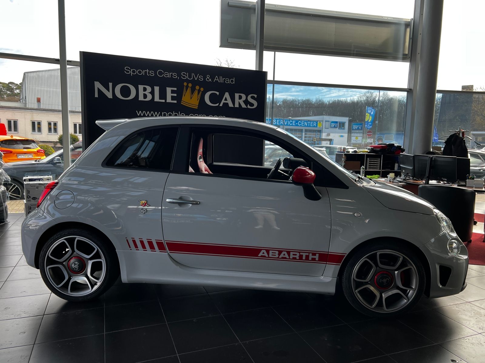 Fahrzeugabbildung Abarth 595 Turismo XENON NAVI LEDER ALU