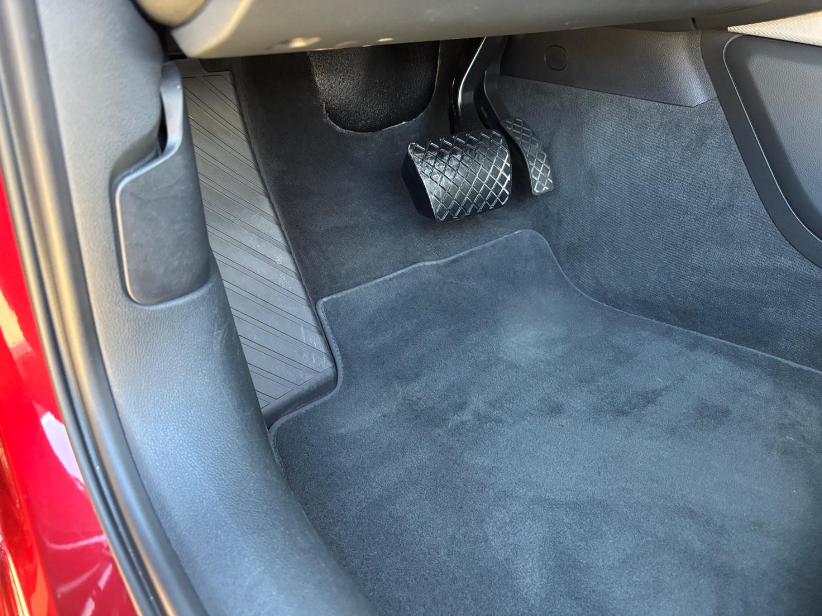 Audi A6 3.0 TDI quattro StHz, AHK, LED 