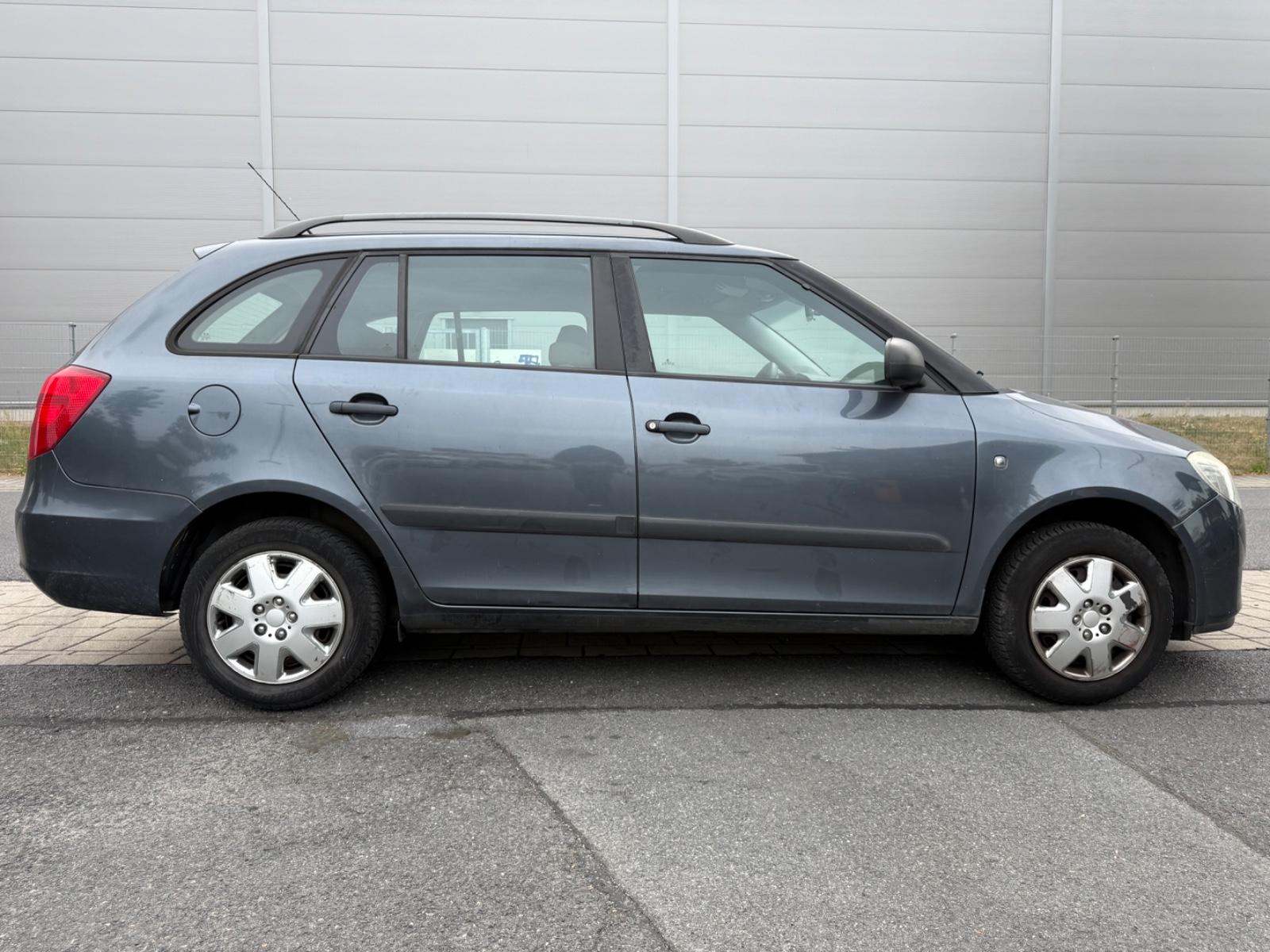 Skoda Fabia 2009 — photo 7