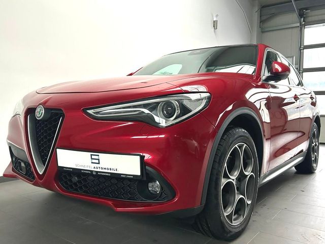 Alfa Romeo Stelvio Super Q4 AHK Panorama 154 KW 19-Zoll