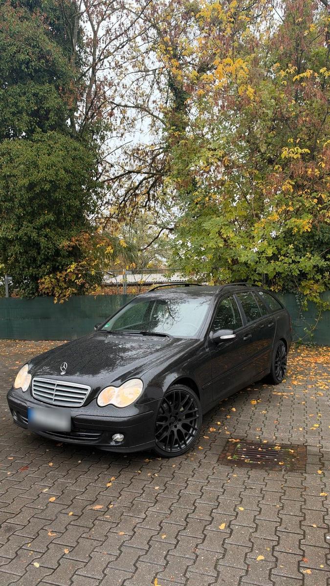 Mercedes-Benz C 220