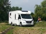 Rapido 680FF QUEENS.&HUBBETT SOLA SAT AHK LUFTFE. 4,4T. - Rapido Teilintegrierter