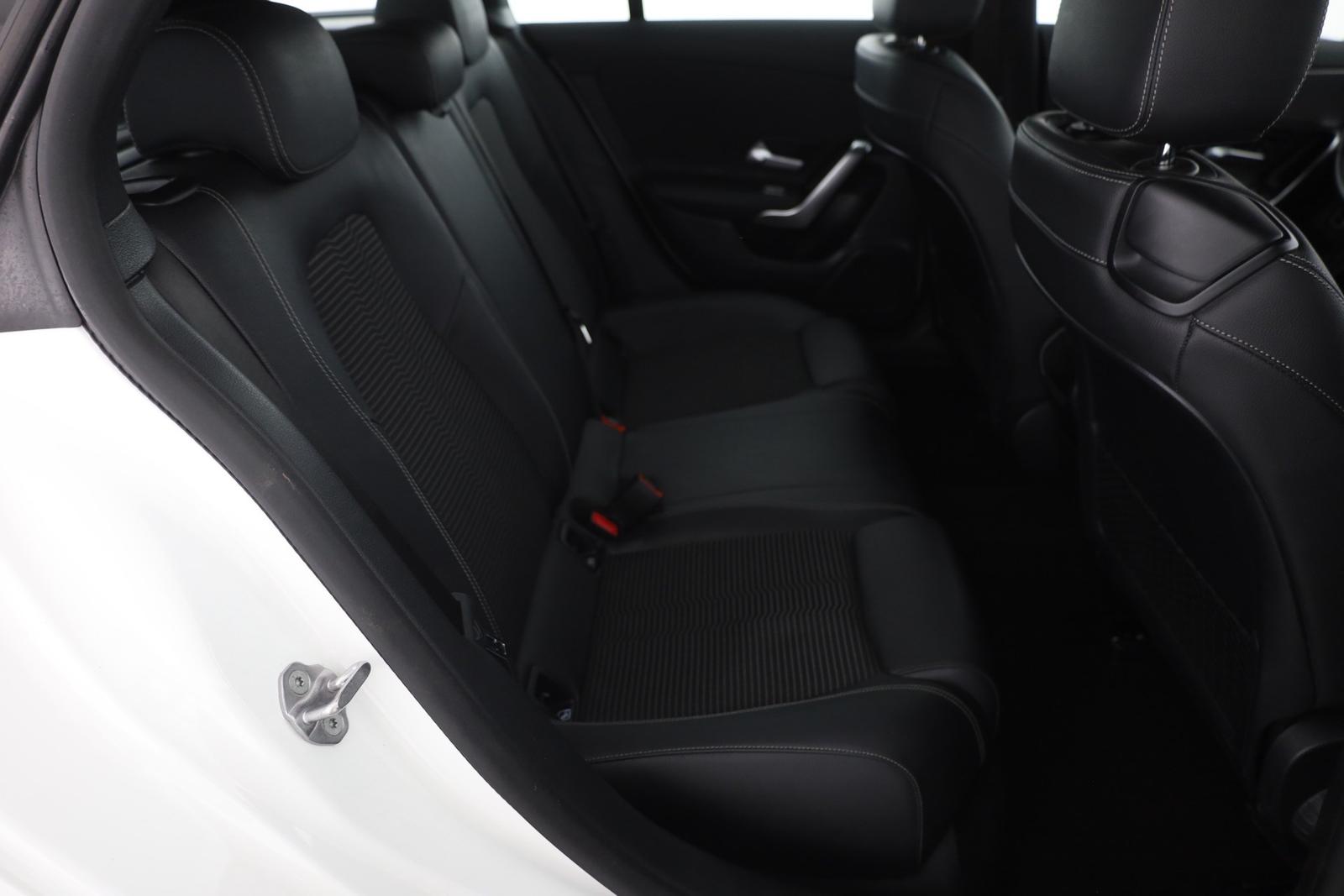 Mercedes-Benz CLA SB Progressive LED Navi Sitzheizung AHK, миниатюра 24