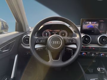 Audi Q2 35 TFSI S-LIne KAMERALEDTEMPOMAT