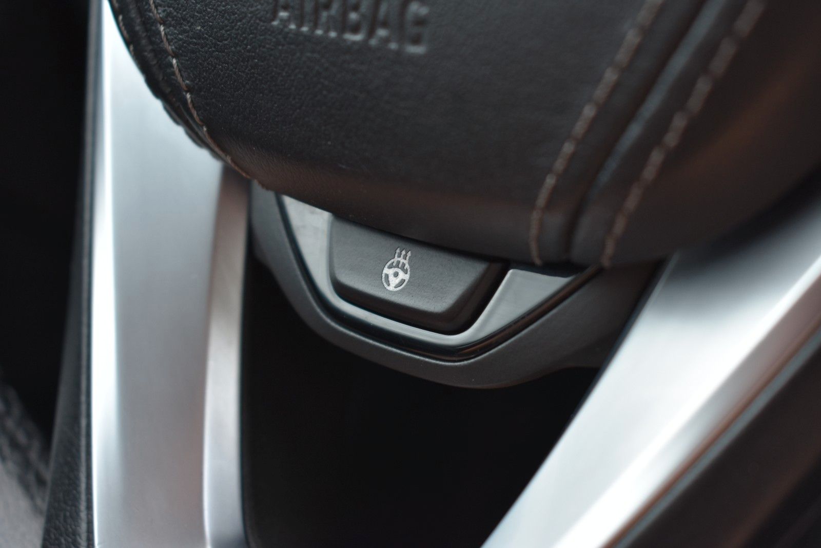 Fahrzeugabbildung BMW BMW 520d Touring Head Up/Anhänger/Driving Assist