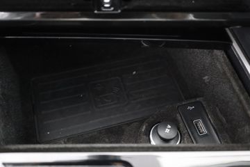 Volkswagen Touareg - 12
