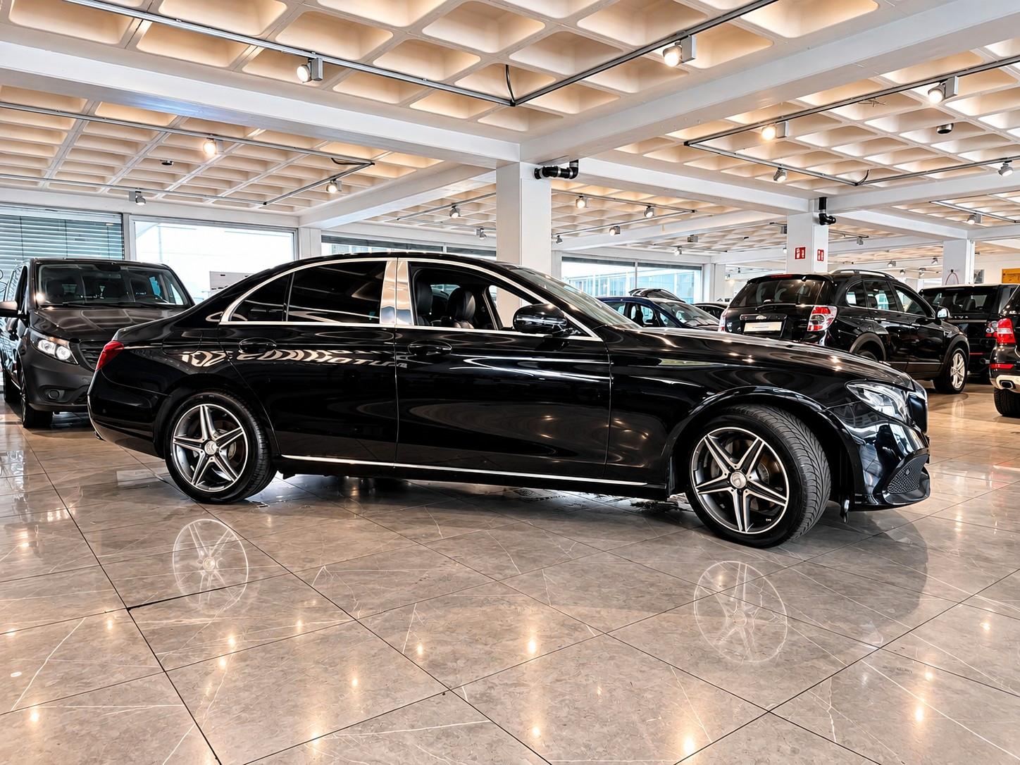 Mercedes-Benz E 200 Limousine*PDC*Navi*