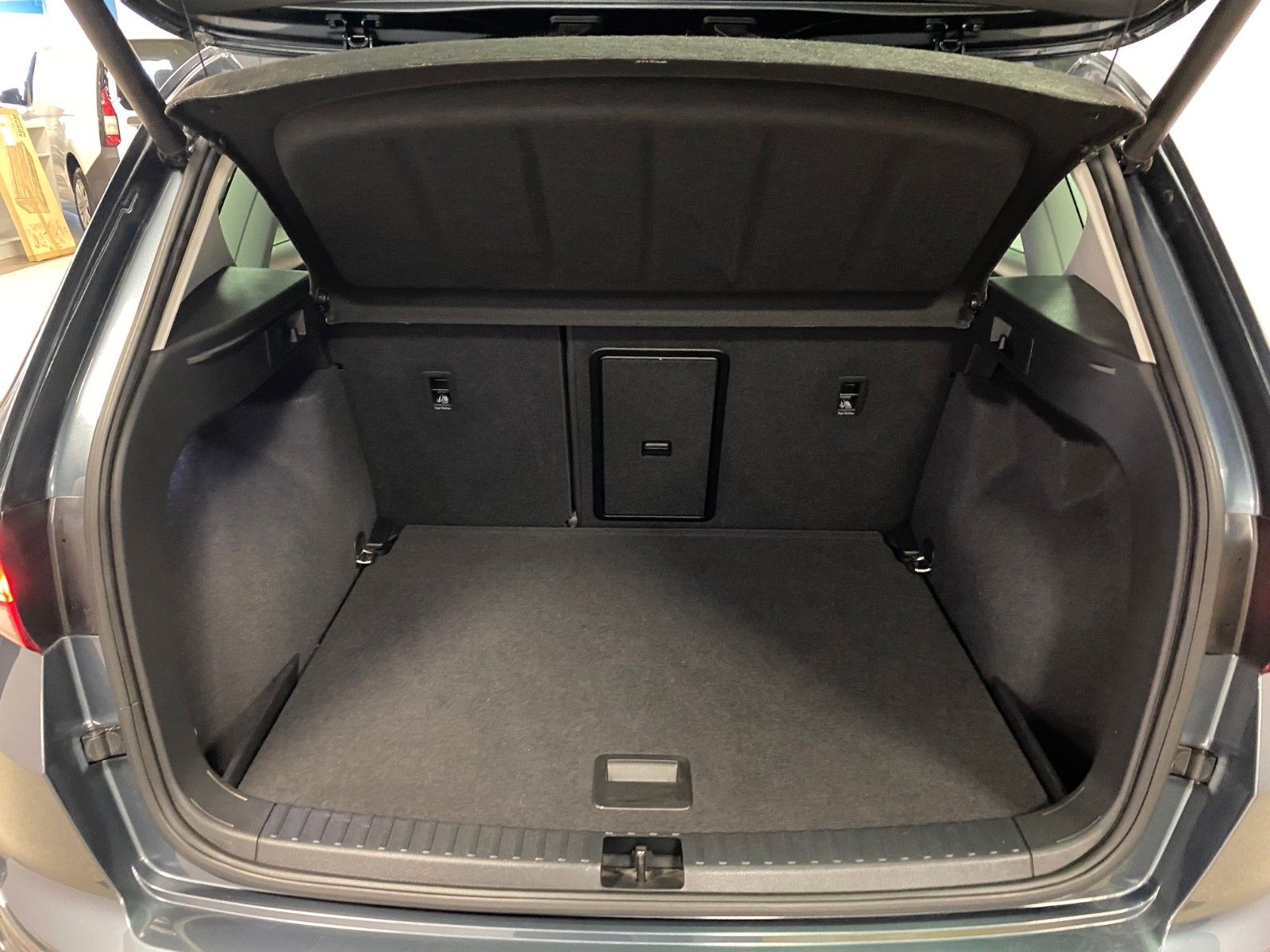 Fahrzeugabbildung SEAT Ateca 1.5 TSI 110kW FR DSG+AHK+ACC+VOLLLEDER+LED