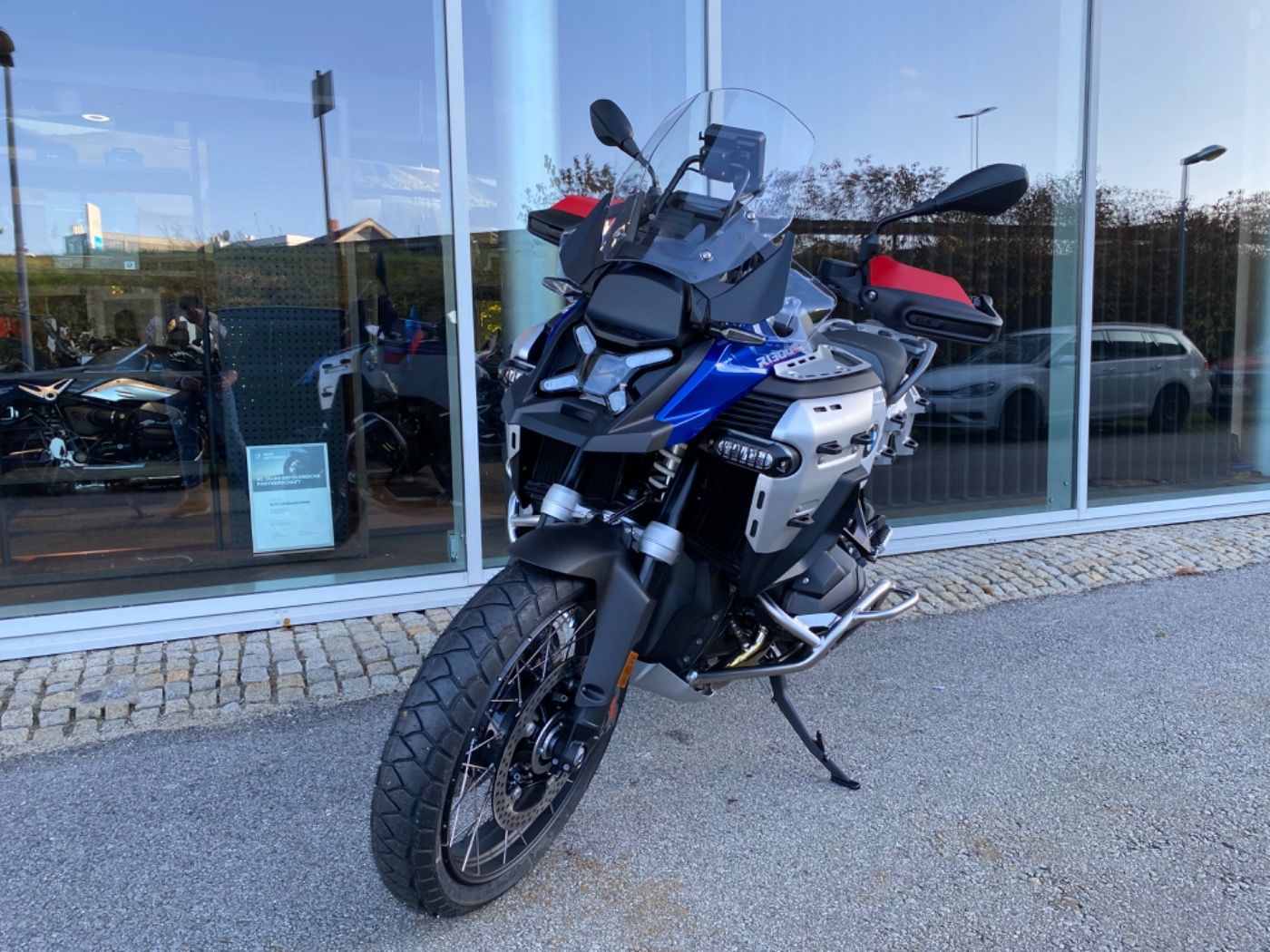 Fahrzeugabbildung BMW R 1300 GS Adventure Trophy